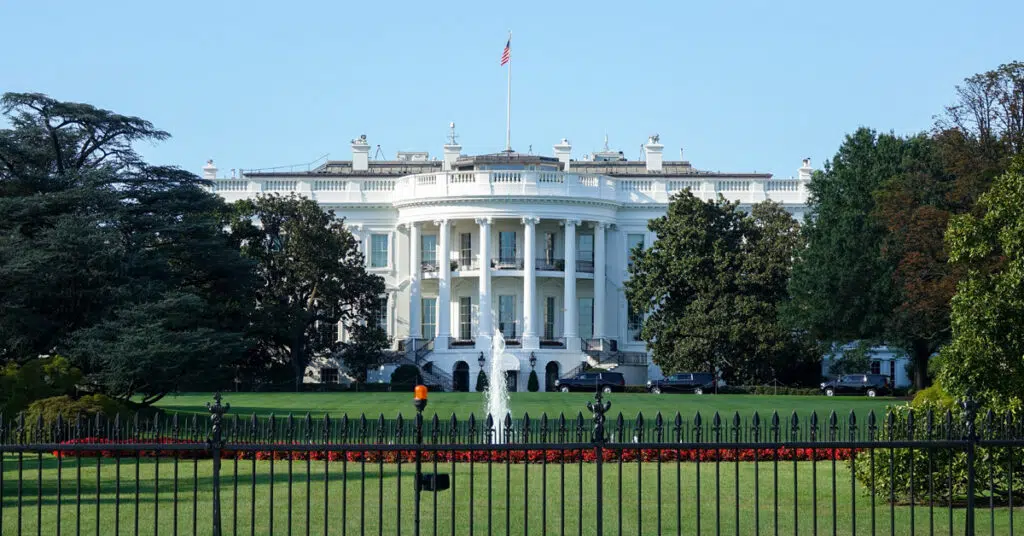  Executive Order Opens the Gates to Private Markets Featured Image